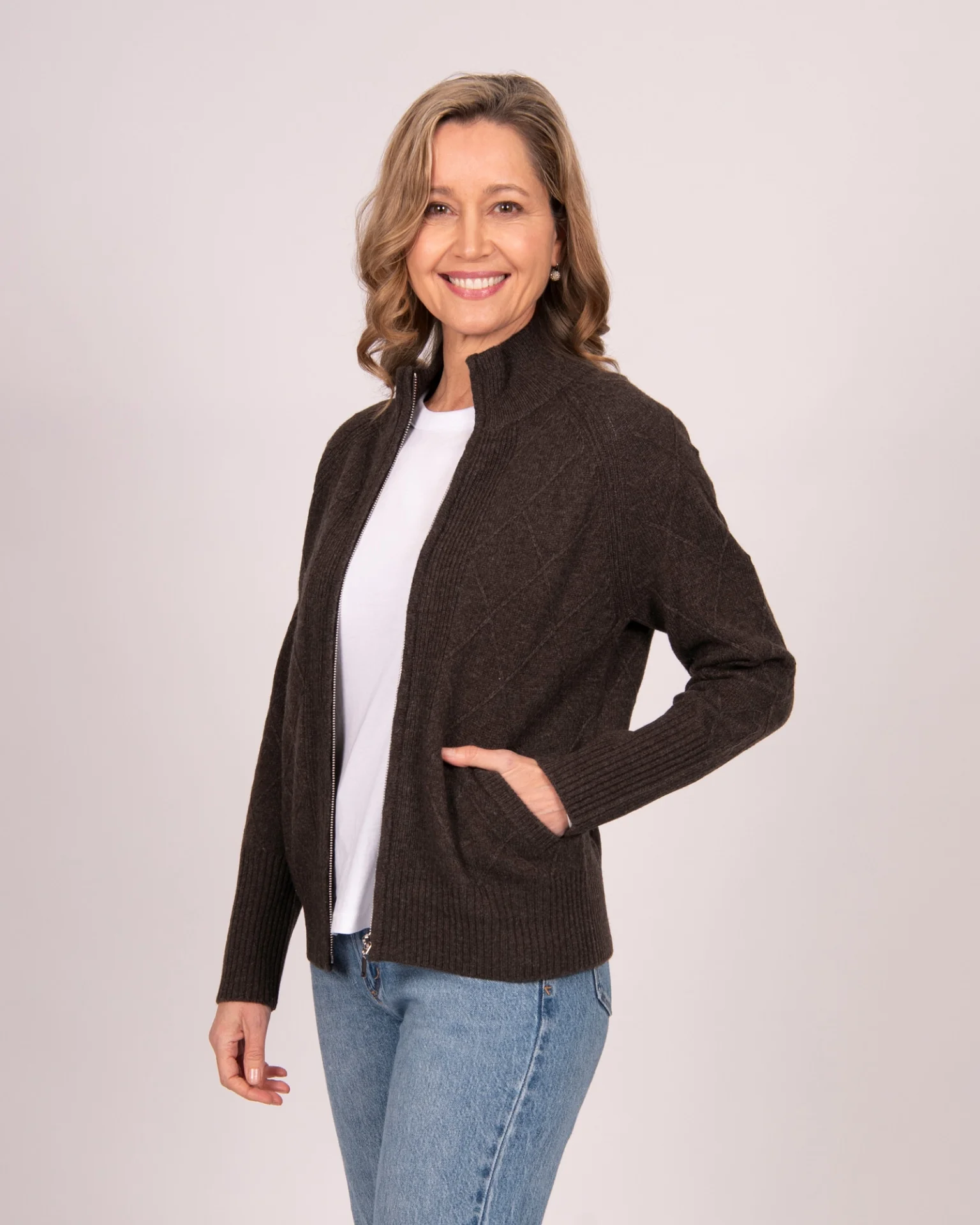 Style DK Diamond Pattern Zipper Cardigan - Image 3