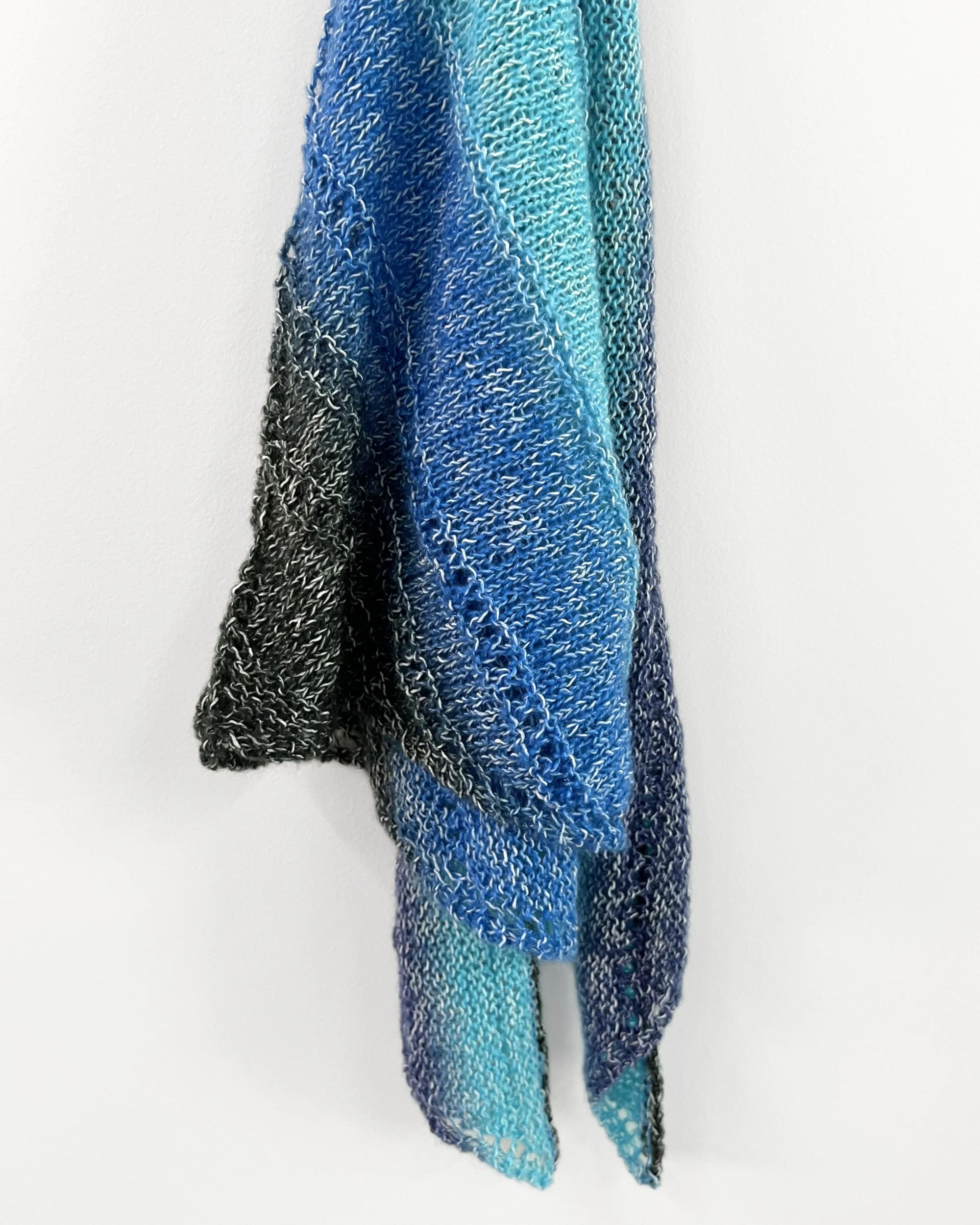 Iridescence 8 ply - Image 5
